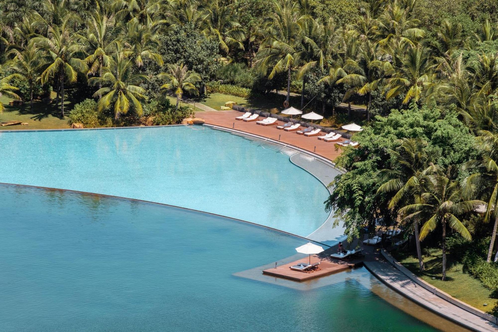 The Sanya Edition Exterior photo